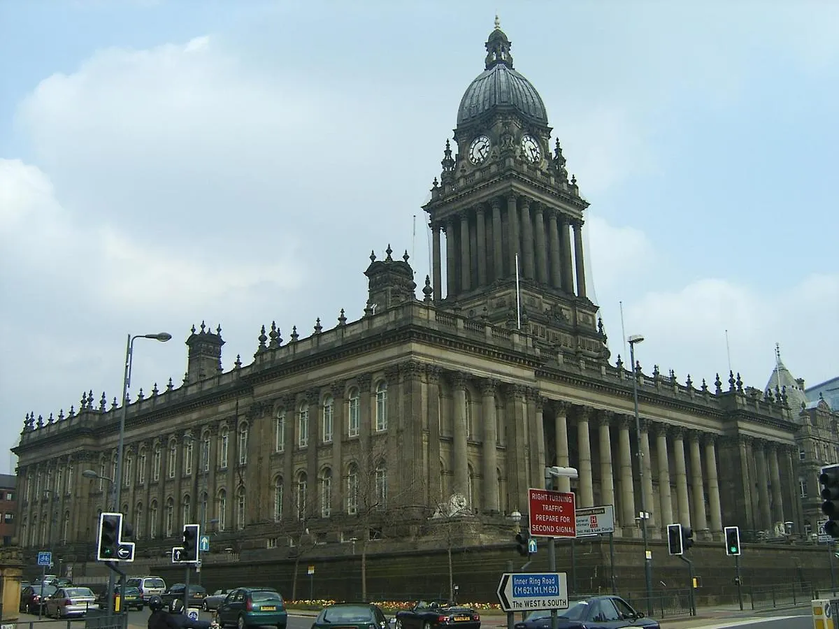 Stylish 2 Bedroom Apartment, Leeds Centre + Free Parking Apartment
