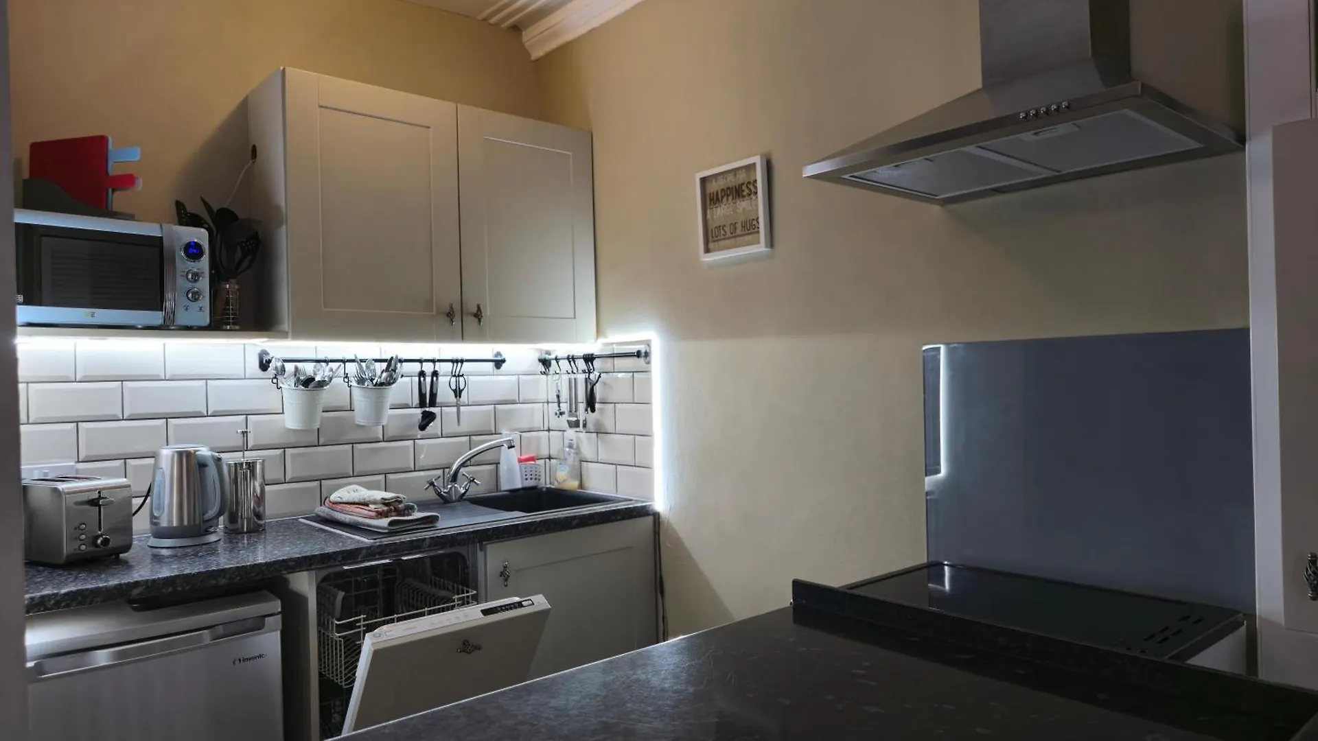 Stylish 2 Bedroom Apartment, Leeds Centre + Free Parking 0*, Leeds (West Yorkshire)