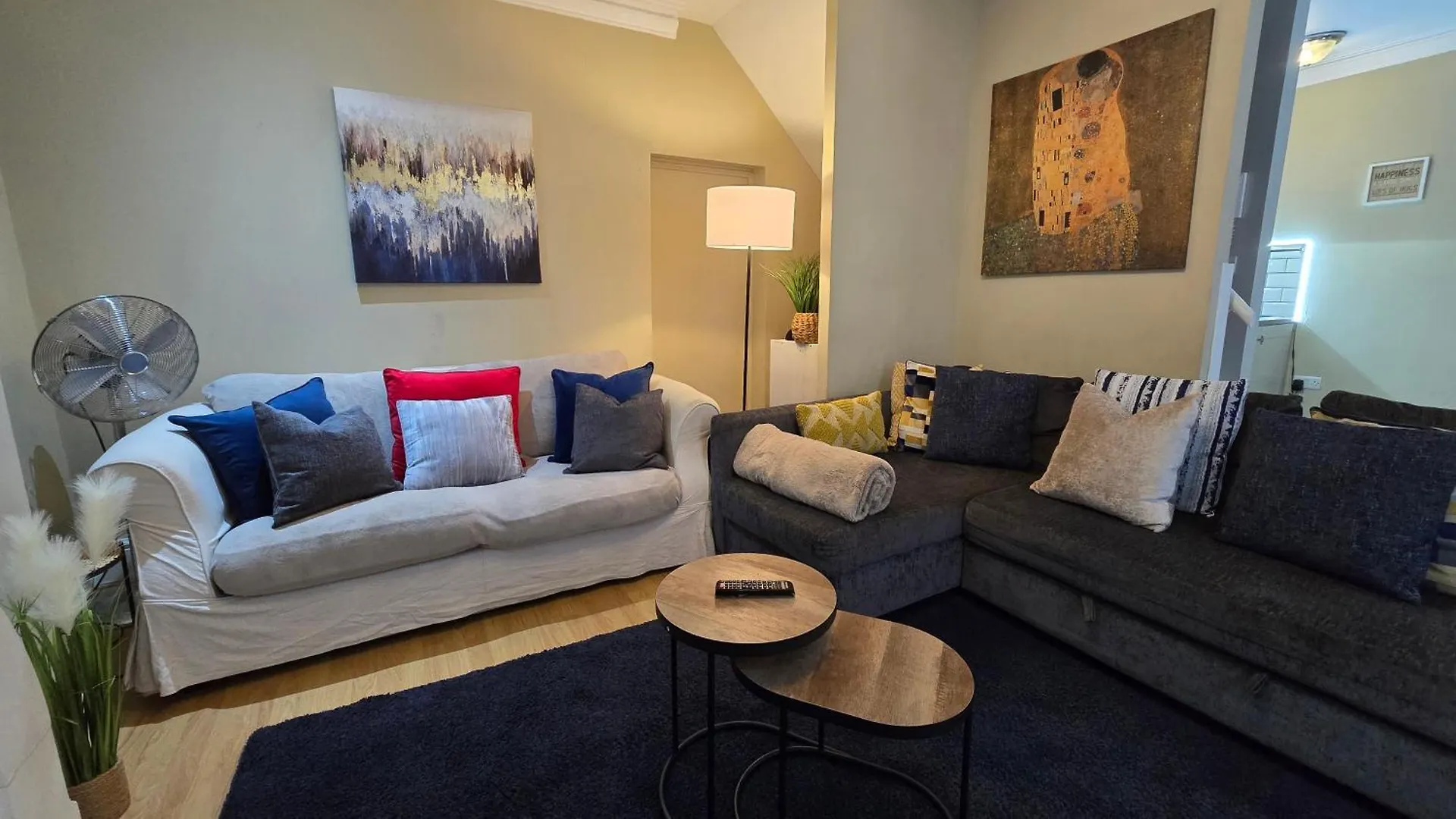 Apartment Stylish 2 Bedroom Apartment, Leeds Centre + Free Parking